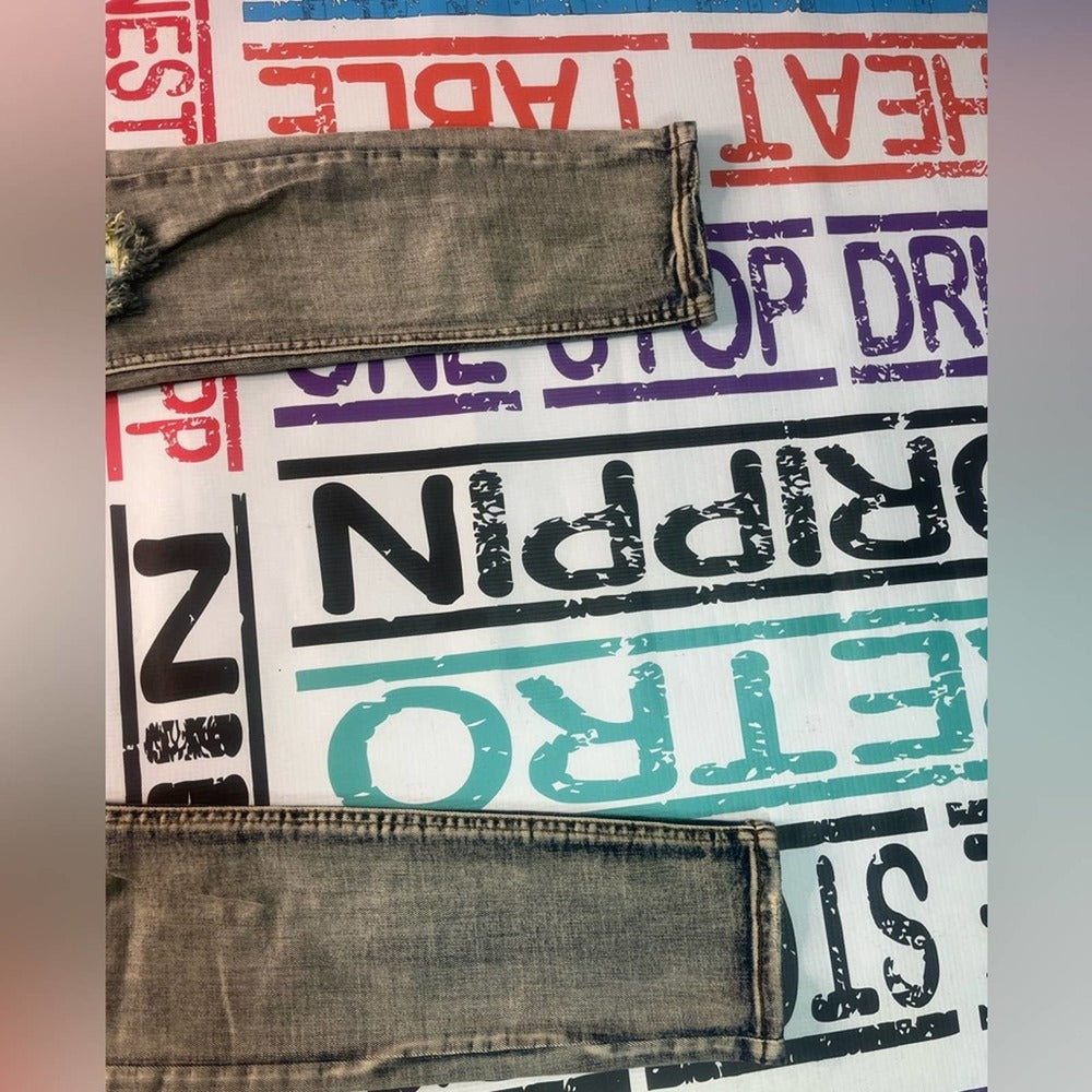 Sz 32 denim ripped patch jeans