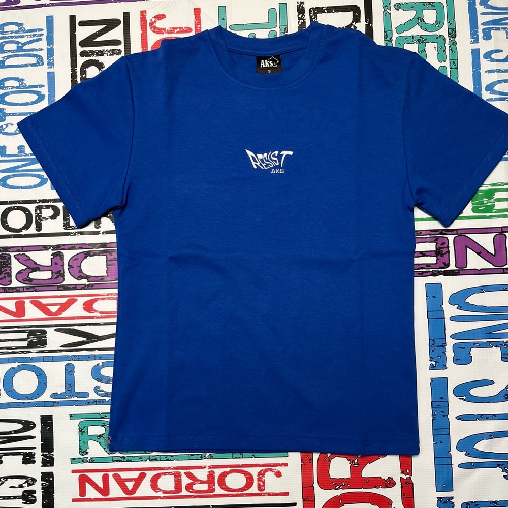 Resist graphic tee sz Various