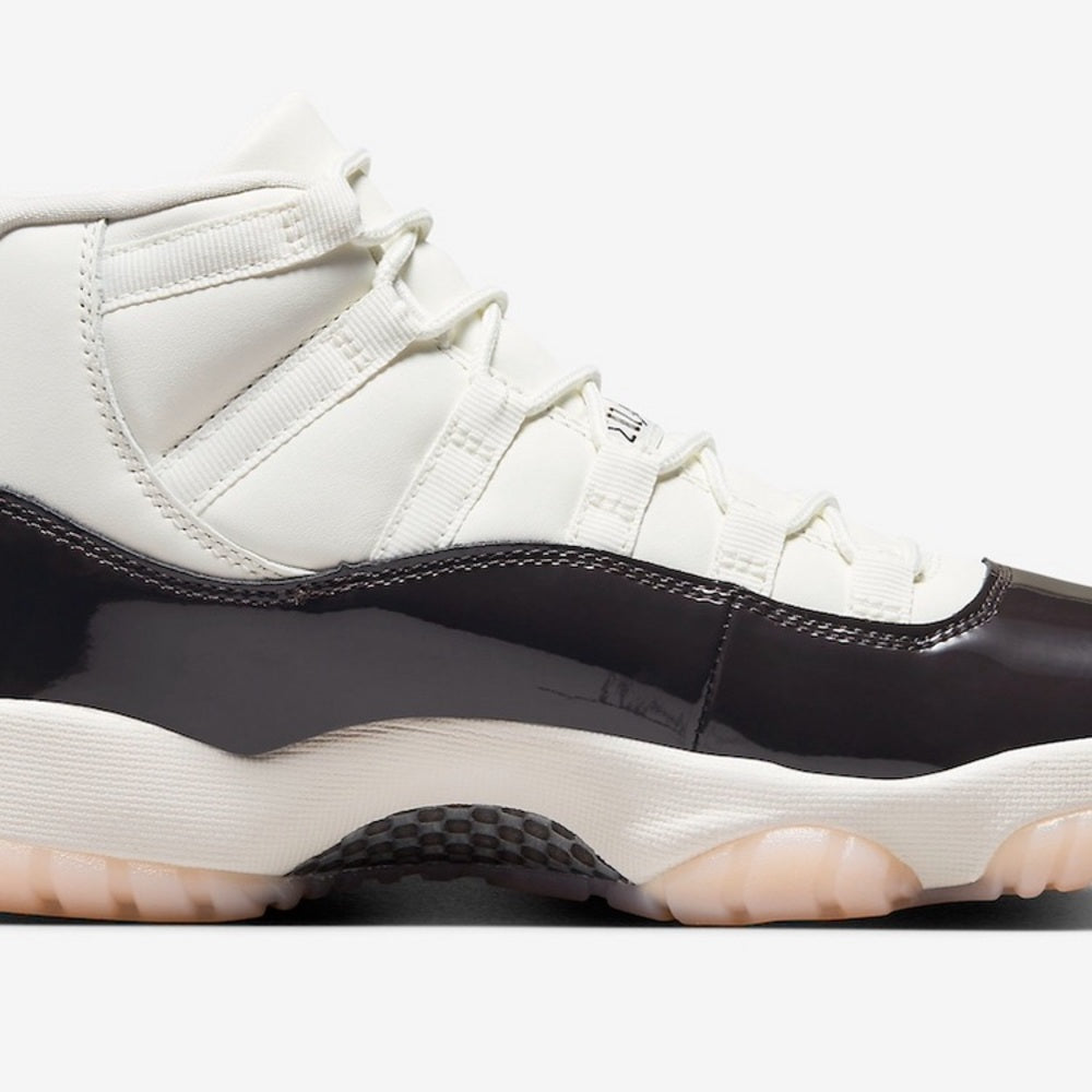 WOMEN'S AIR JORDAN 11 RETRO - "NEAPOLITAN"     SZ VARIOUS