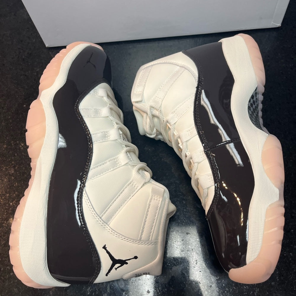 AIR JORDAN 11 RETRO - "NEAPOLITAN"     SZ VARIOUS