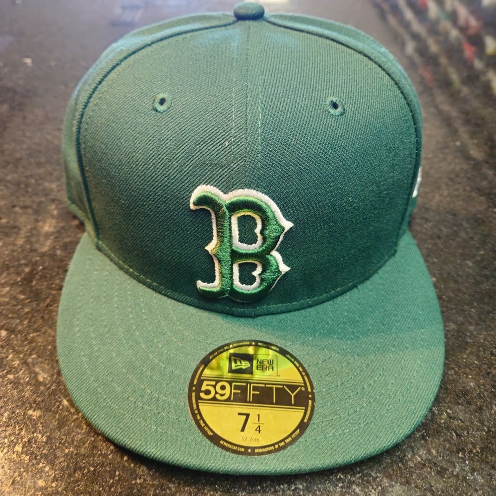 Boston Red Sox MLB FITTED CAP SZ 7 1/4