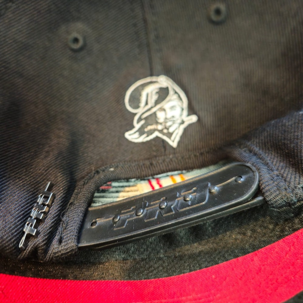 Tampa bay buccaneers SnapBack one size fits all