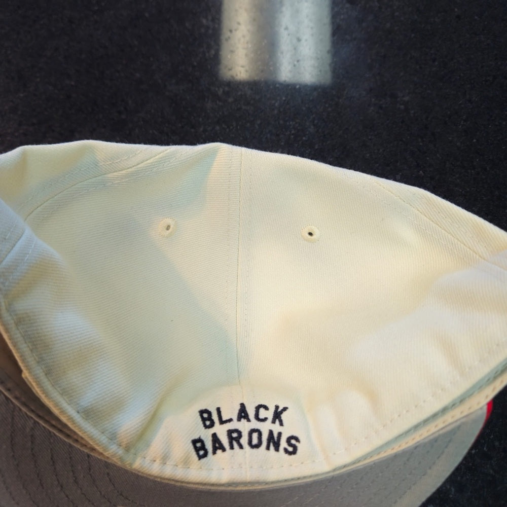 Black Barons sz 8 Fitted Cap