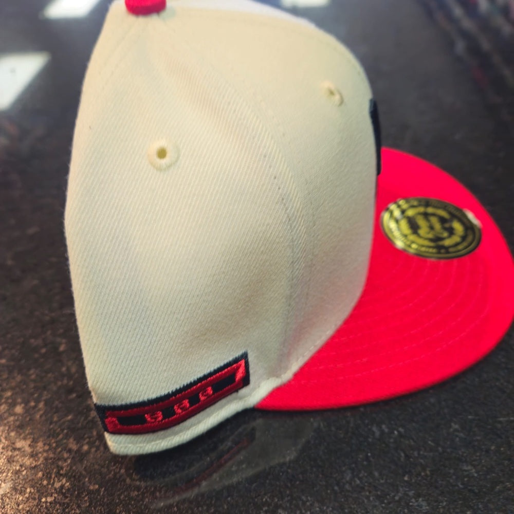 Black Barons sz 8 Fitted Cap