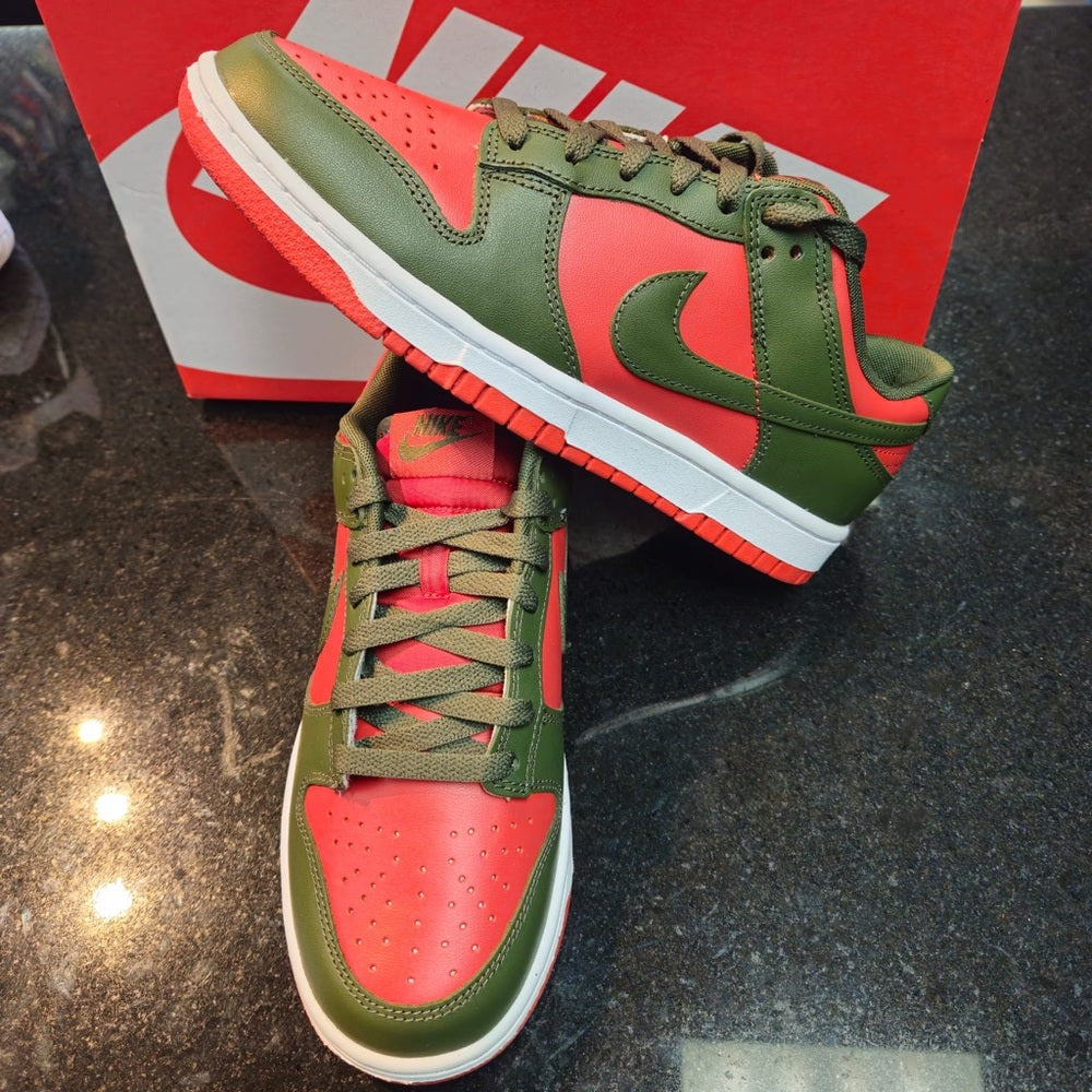 Sz 8 Mystic Red/Cargo Khaki/Mystic Red/White - DV0833 600