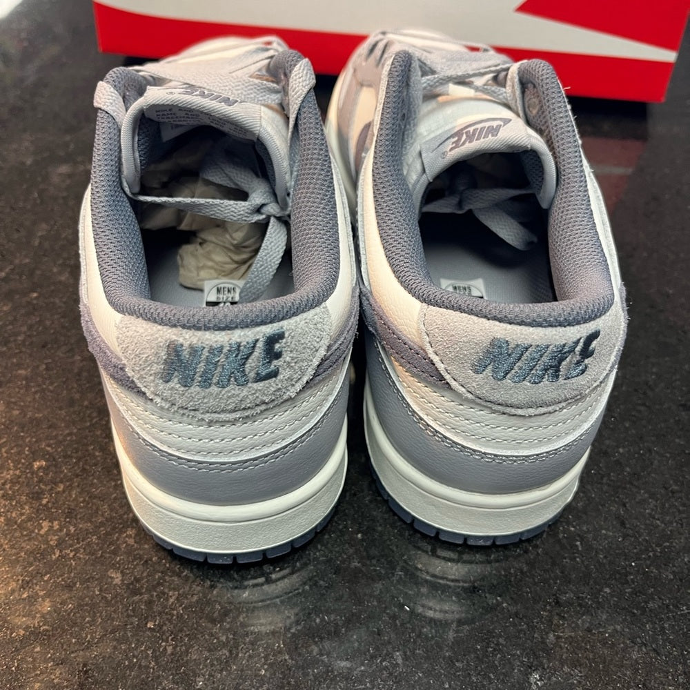 Sz 10 Nike Dunk Low SE
Light Carbon