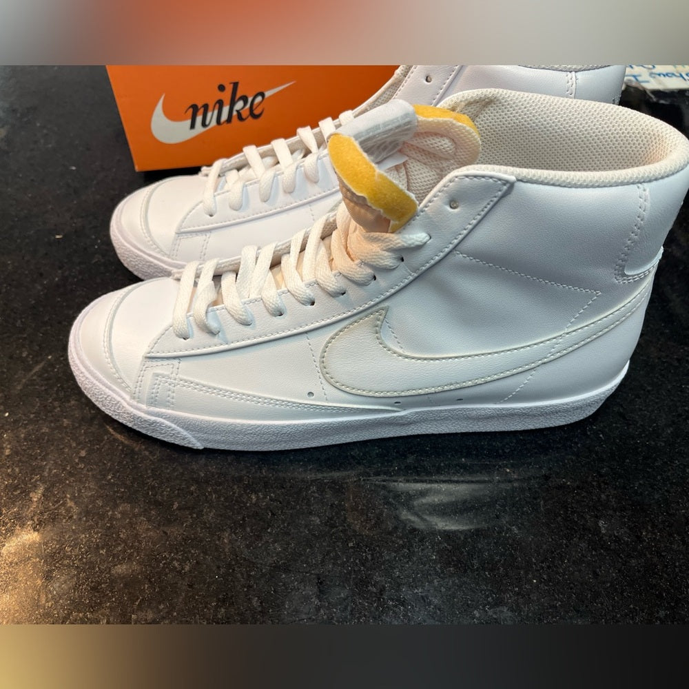 Nike Men's Blazer Mid '77 Vintage Shoes Sz various