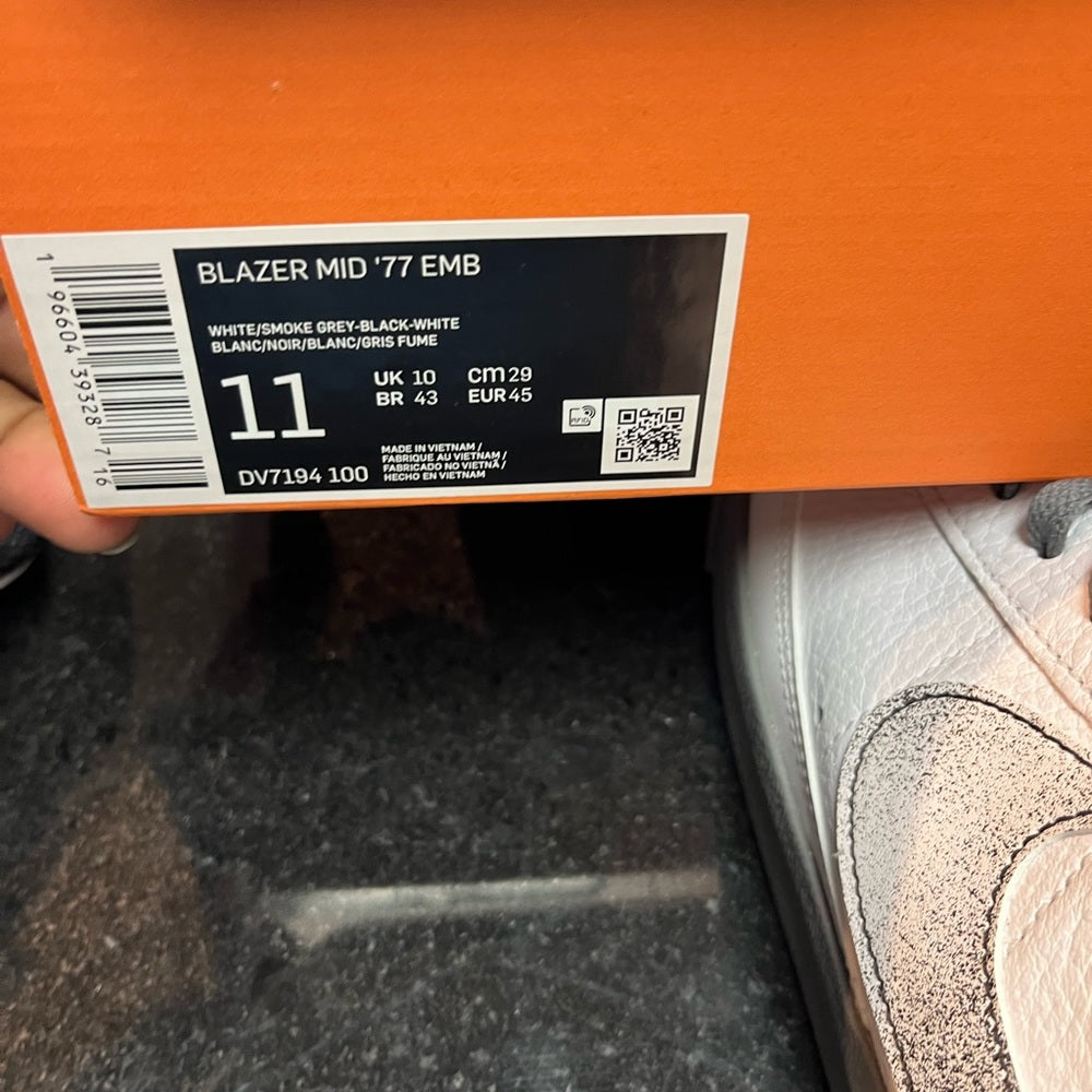 Sz 11 NIKE BLAZER MID '77 SE 50 YEARS OF HIP HOP CASUAL SHOES