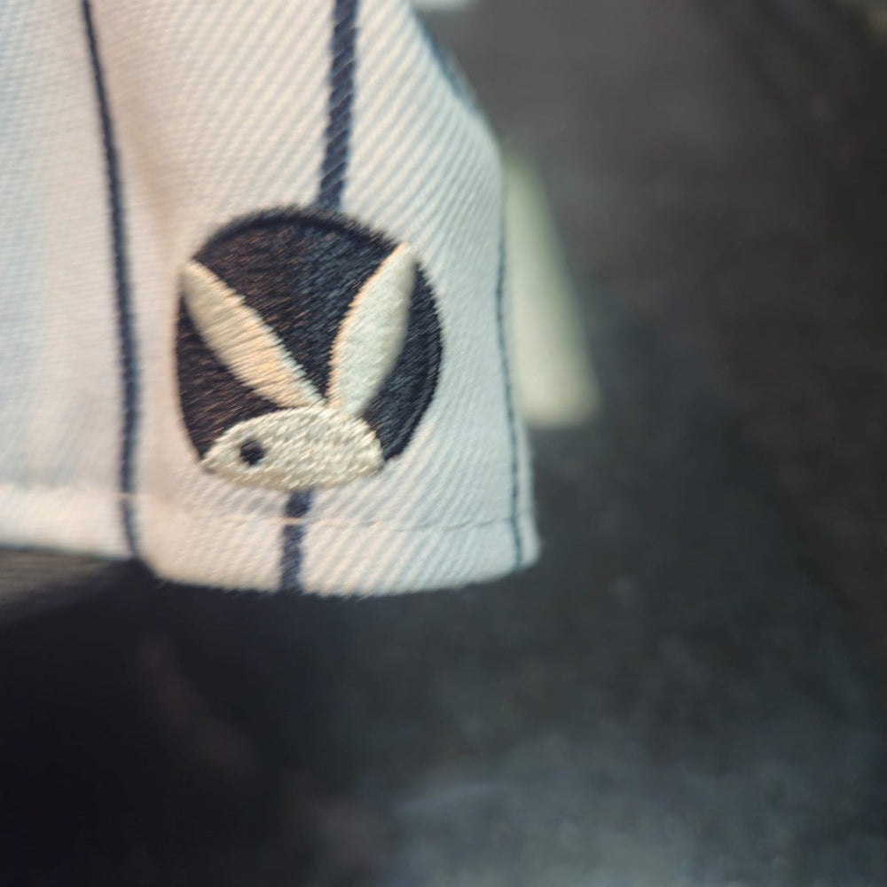 Sz 7 1/2 pin stripes bunny fitted cap