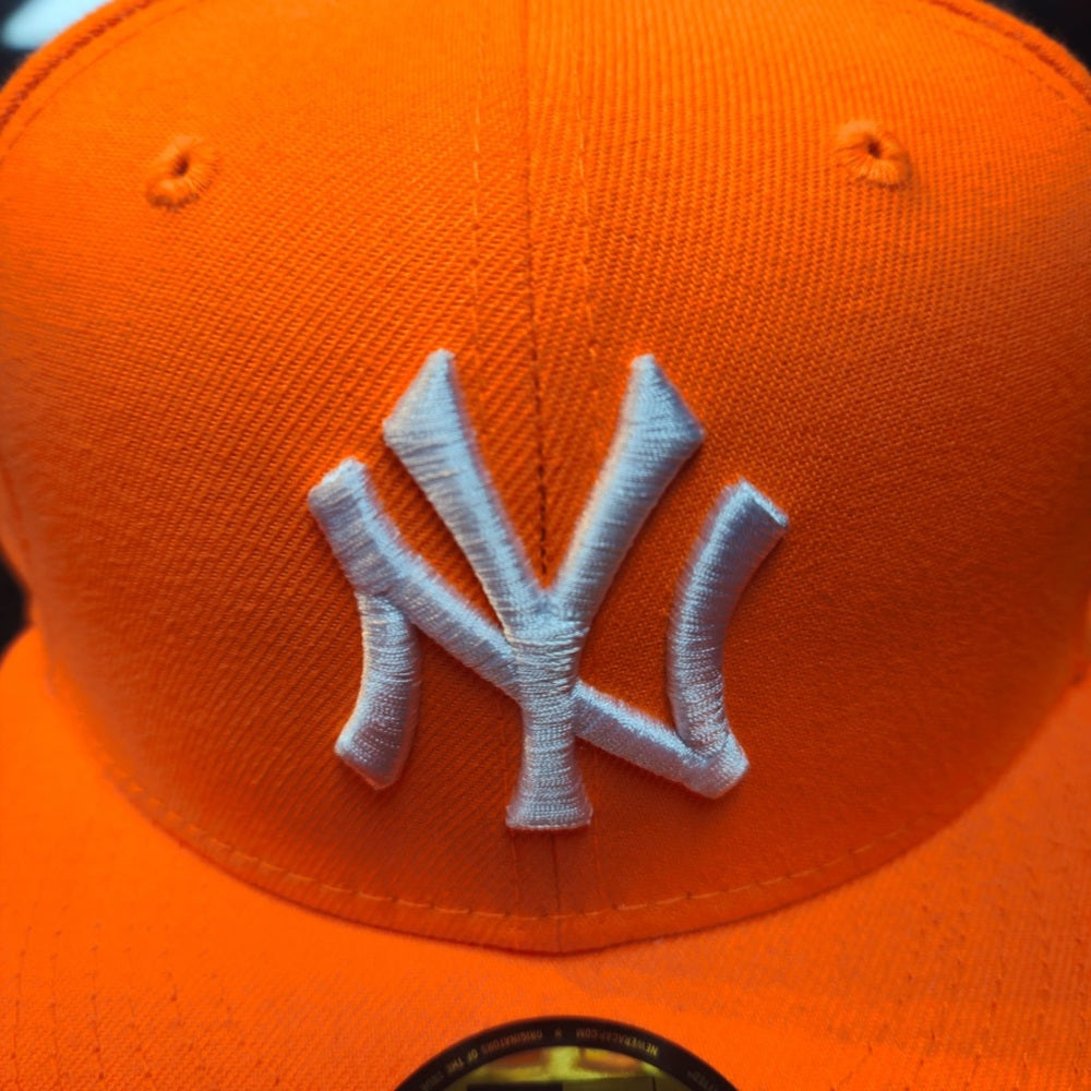 Sz 6 7/8 Fitted cap orange NY Yankee