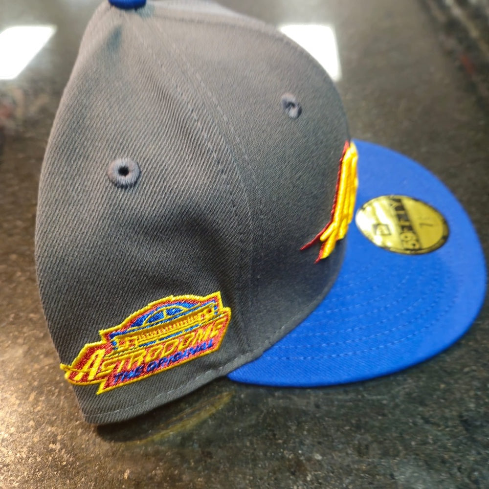 Sz 7 1/2 fitted cap Astro’s