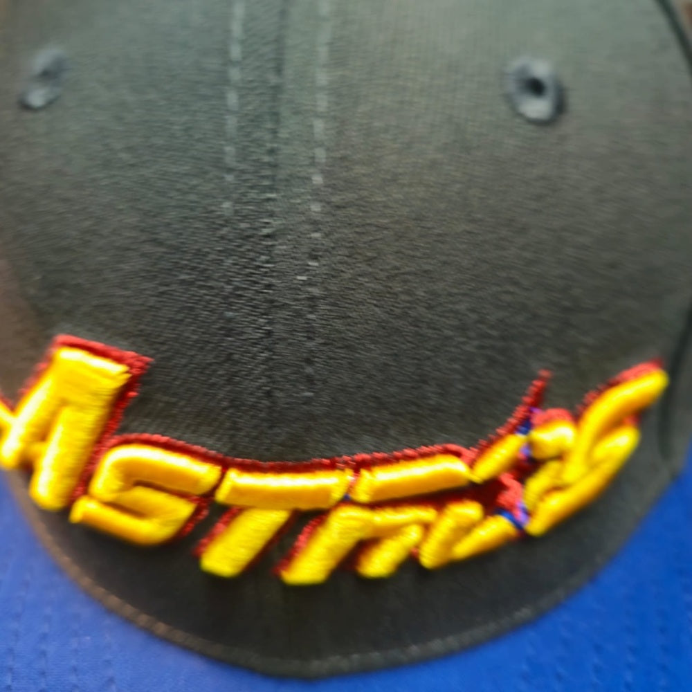 Sz 7 1/2 fitted cap Astro’s