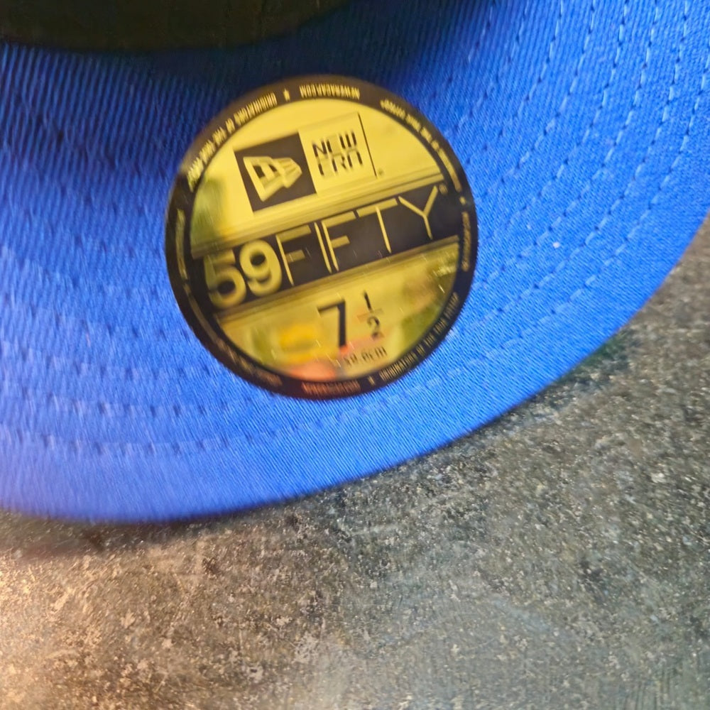 Sz 7 1/2 fitted cap Astro’s