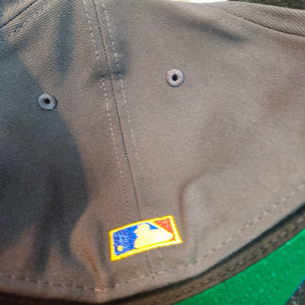 Sz 7 1/2 fitted cap Astro’s