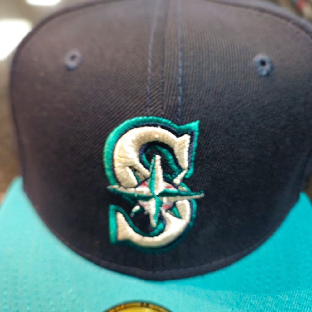 SEATTLE MANNERS FITTED CAP SZ 8