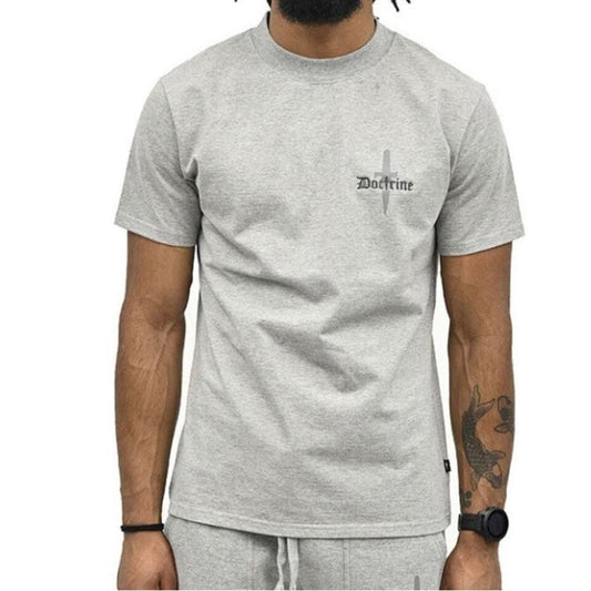 Doctrine logo tee Sz various gray