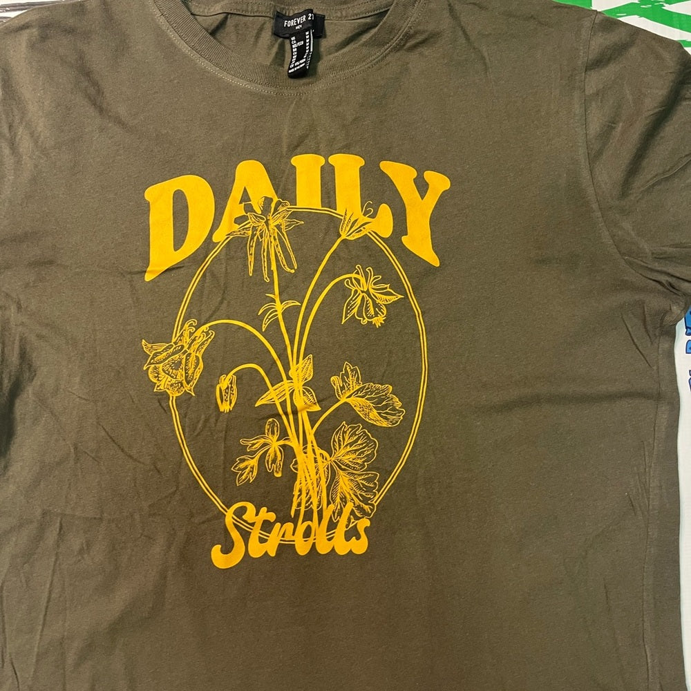 Sz medium graphic tee olive green