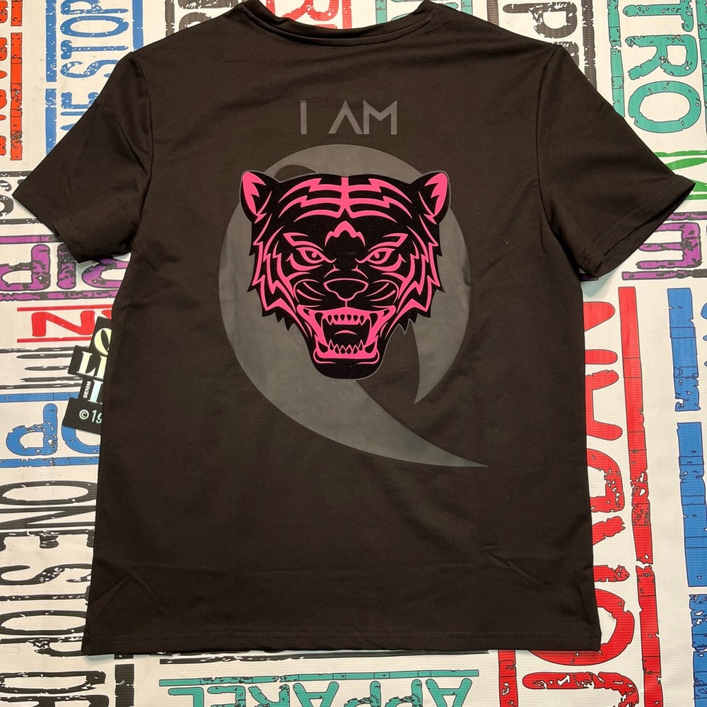 Qualified graphic Tee Sz various black hot pink