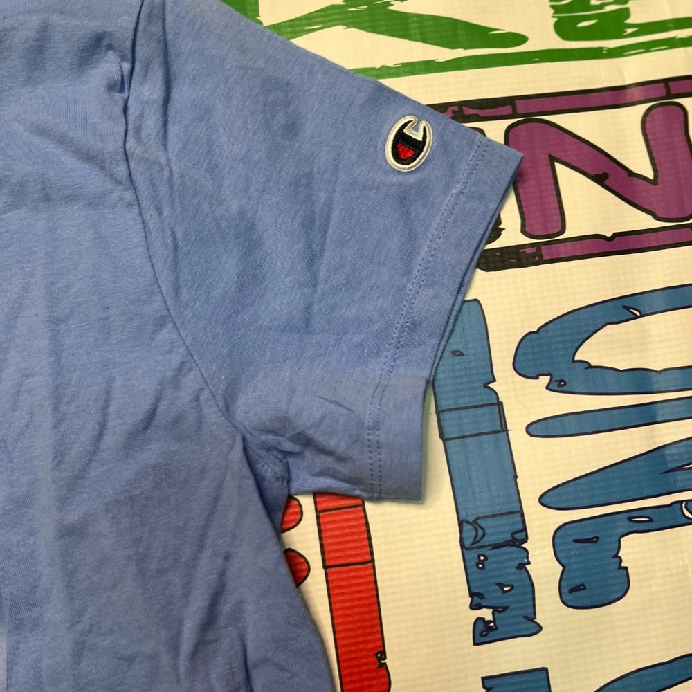 Champion woman’s tee sz medium