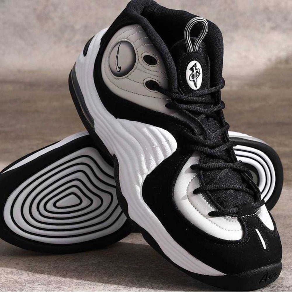 Air Penny Hardaway’s sz 8 white & black  Nwb