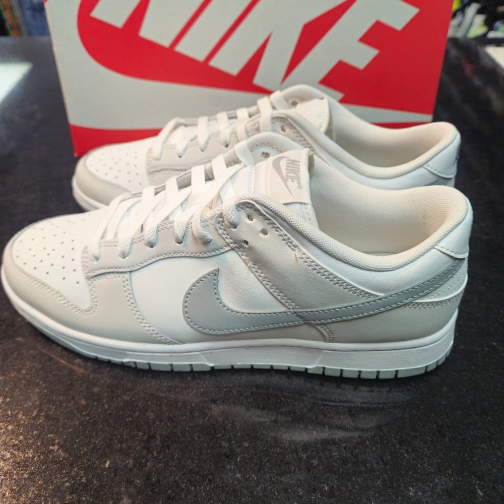 Summit White/Platinum Tint-White-Light Smoke Grey
Style Code: DV0831-106 sz 10