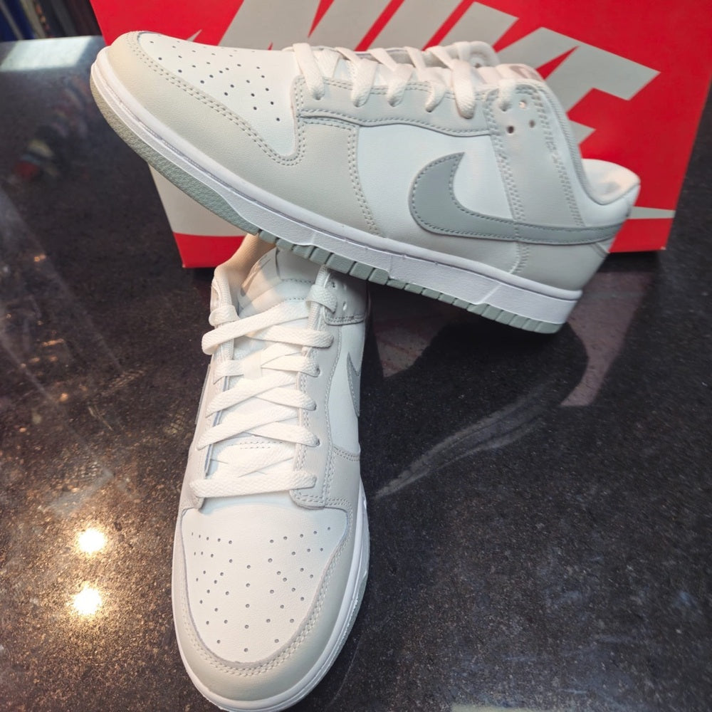 Summit White/Platinum Tint-White-Light Smoke Grey
Style Code: DV0831-106 sz 10