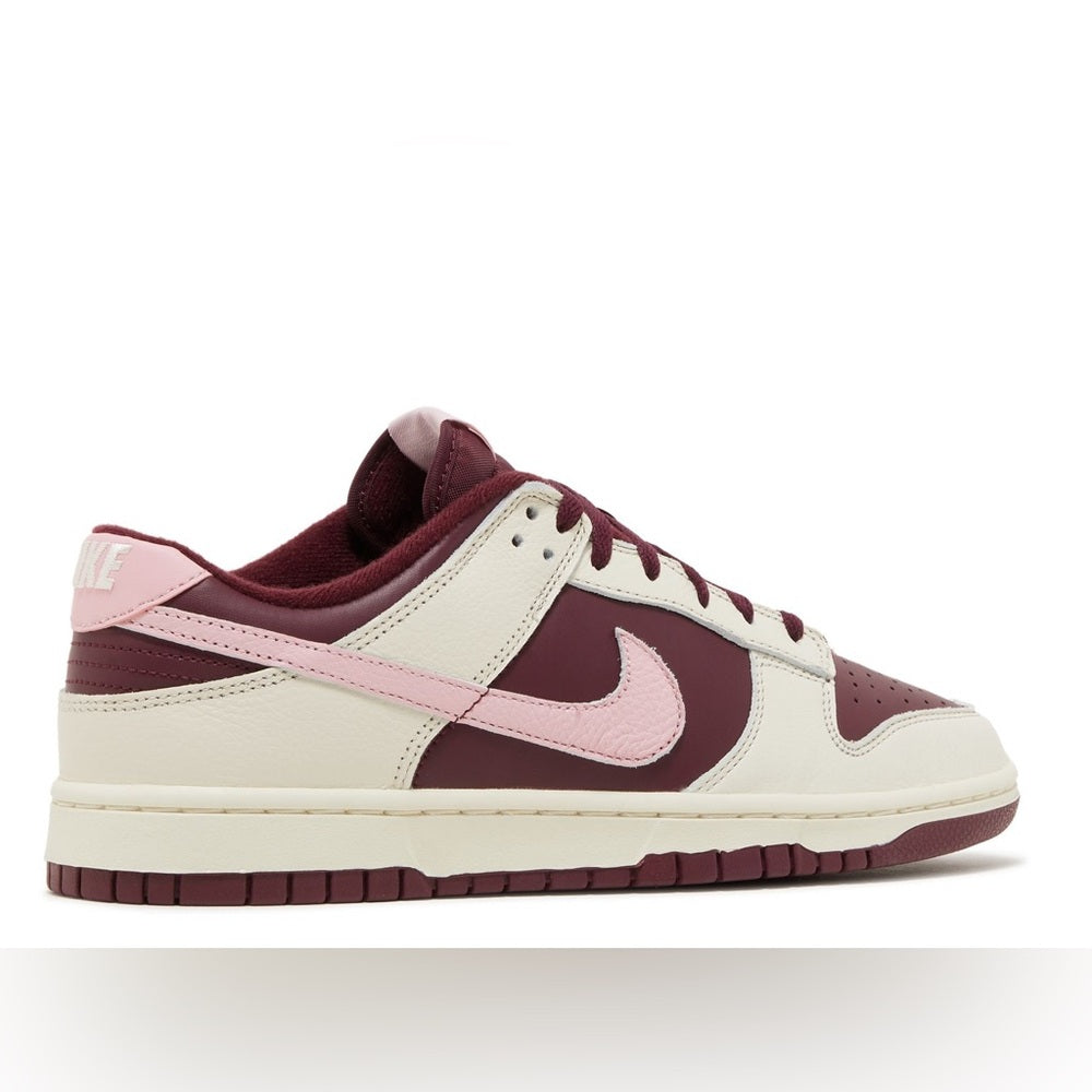 Nike Dunk Low Retro PRM 'Valentine's Day' (2023)
SKU: DR9705-100 sz 9.5