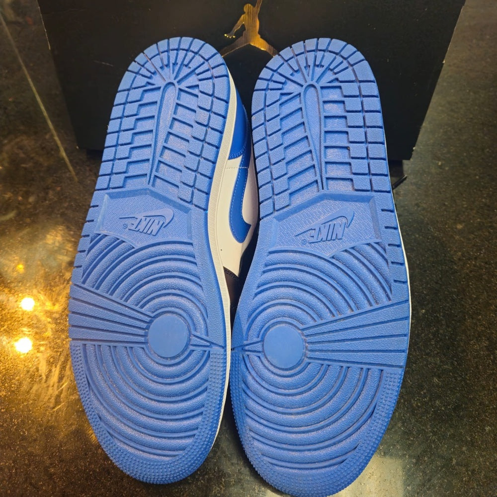 AIR JORDAN 1 RETRO LOW ROYAL TOE sz 9.5