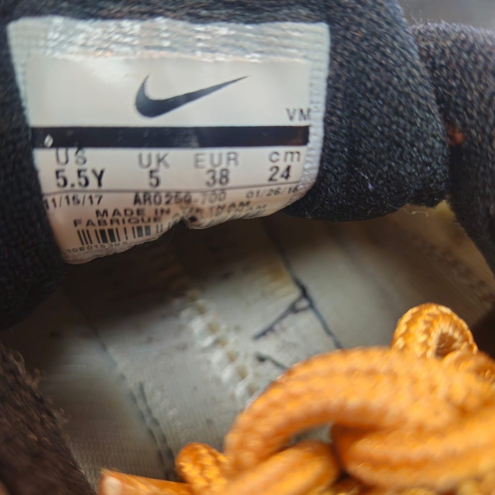 Sz 5.5y Wmns Air Max Plus QS 'Metallic Gold'