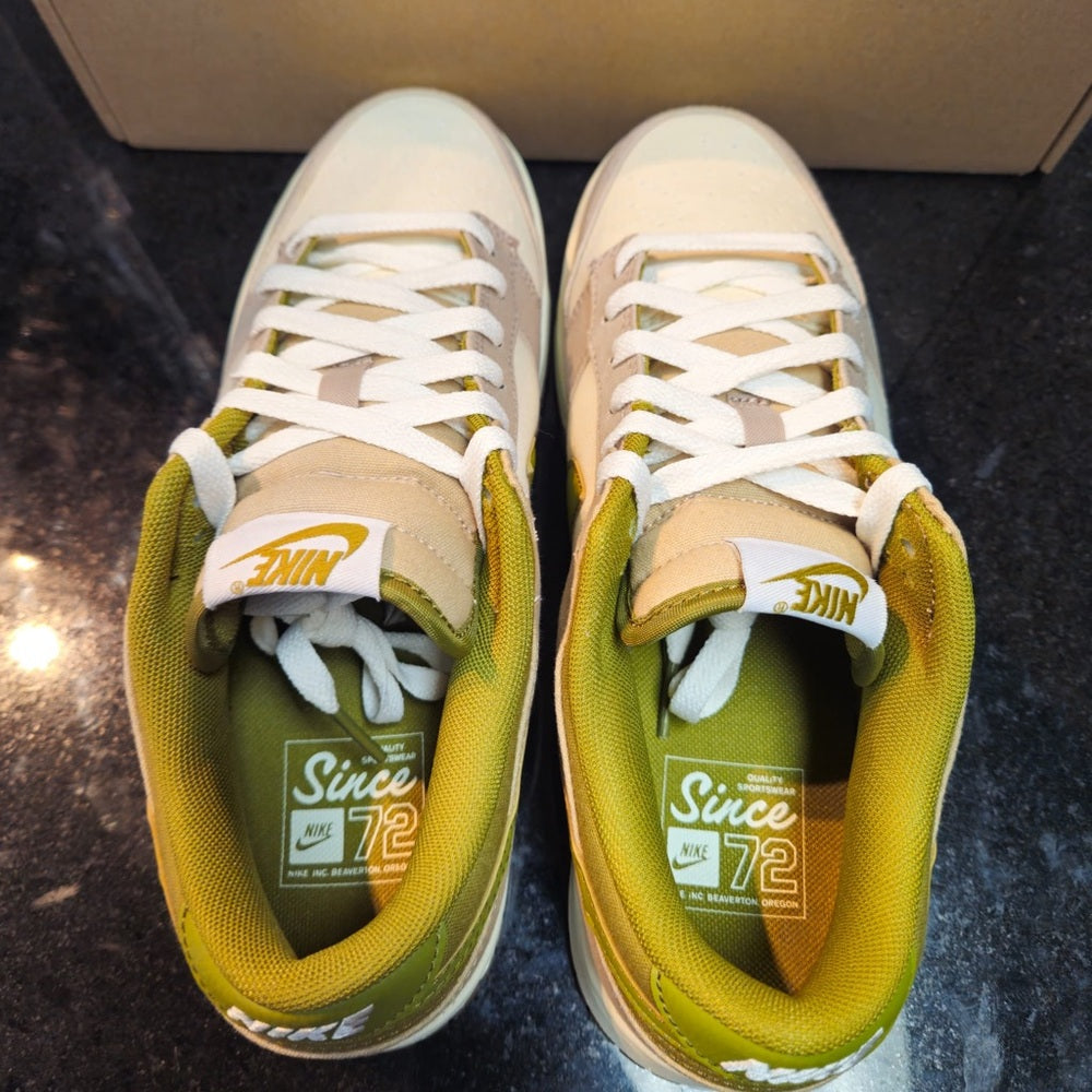Sz Various Nike Beige Dunk Low Sneakers