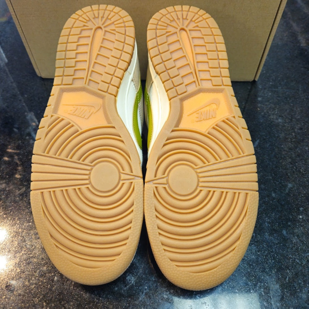 Sz Various Nike Beige Dunk Low Sneakers
