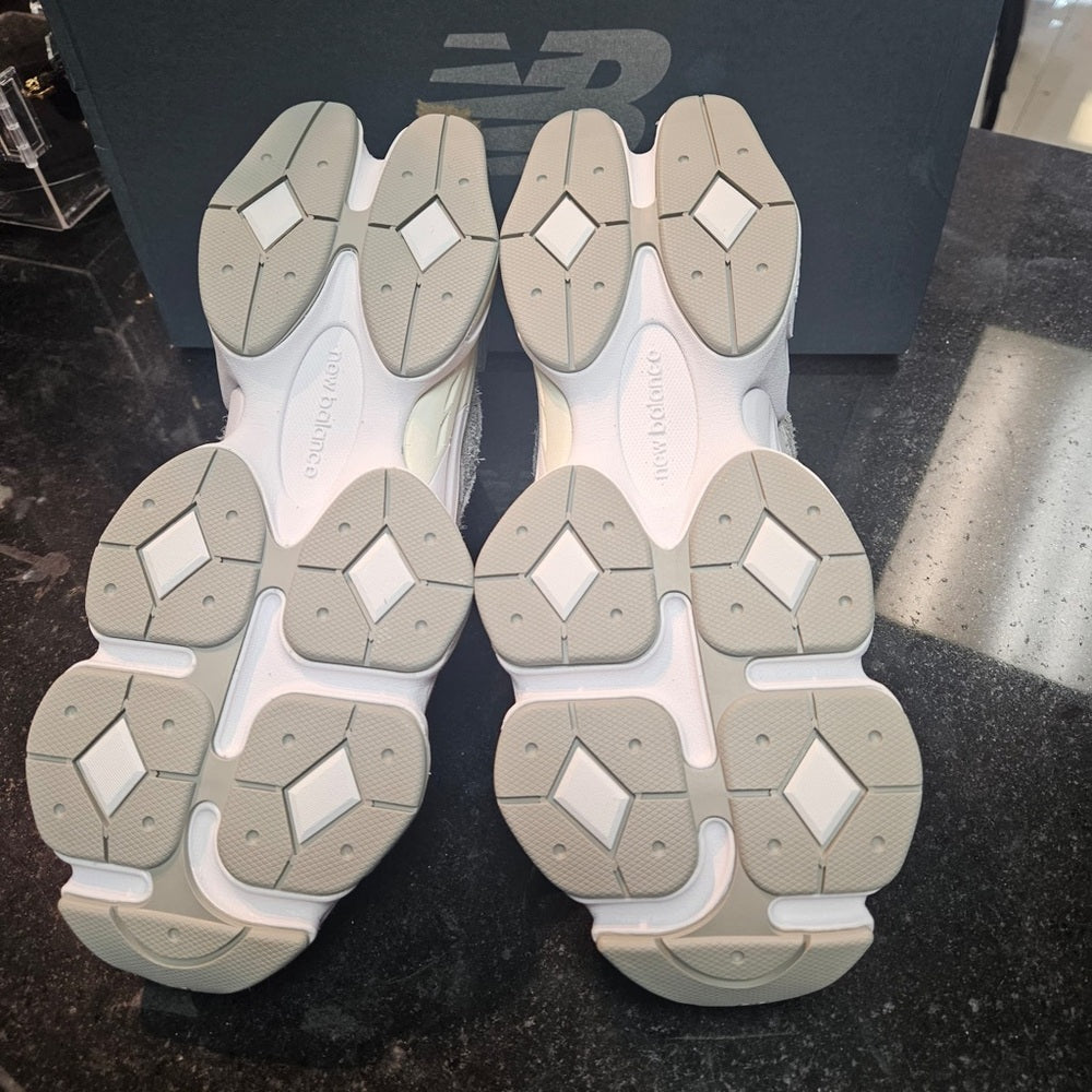 NEW BALANCE 9060 sz 10.5 gray