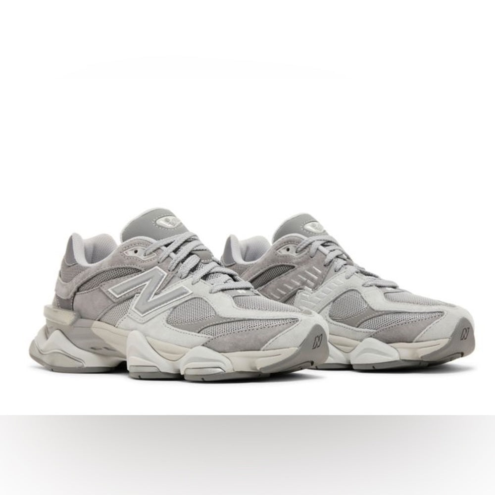NEW BALANCE 9060 sz 10.5 gray