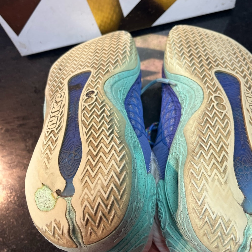 Nike Cosmic Unity Size 10 Blue/teal/light