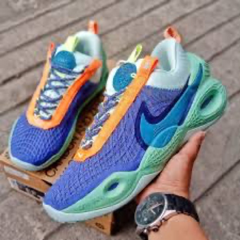 Nike Cosmic Unity Size 10 Blue/teal/light