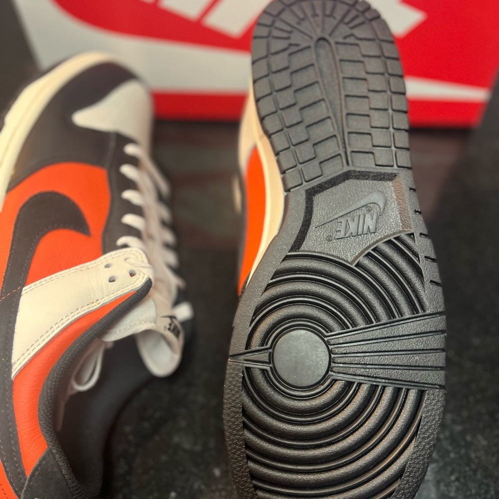 Sz 10 Nike dunk Holloween Nwb