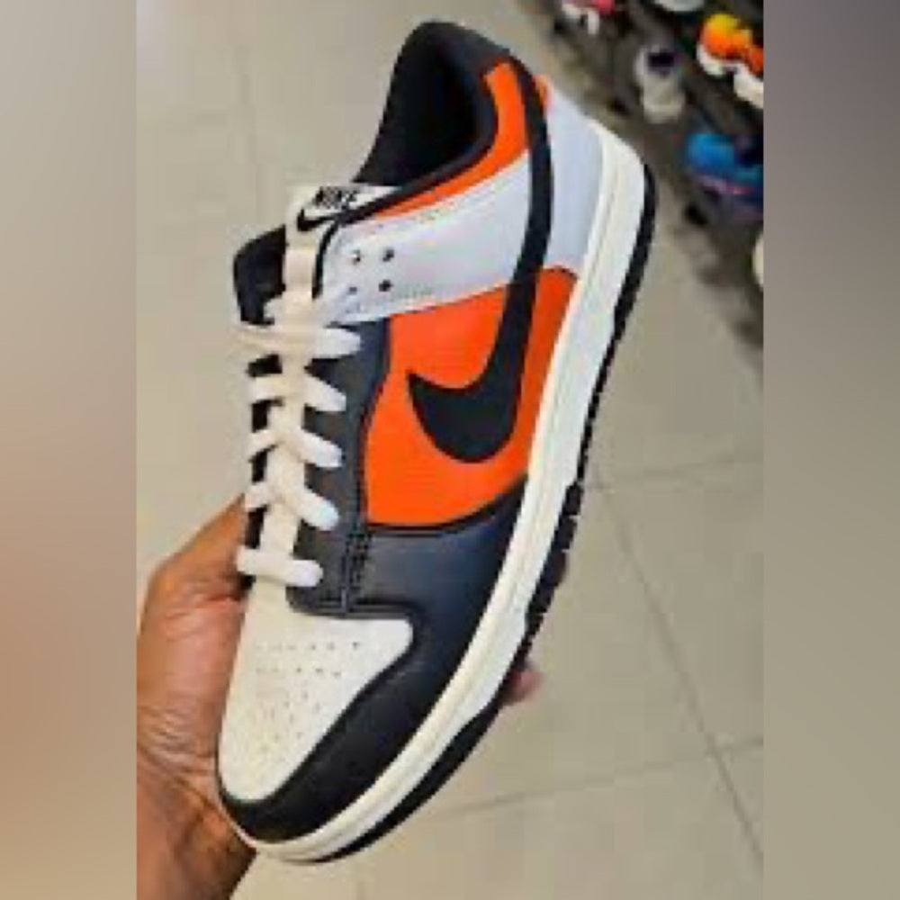 Sz 10 Nike dunk Holloween Nwb