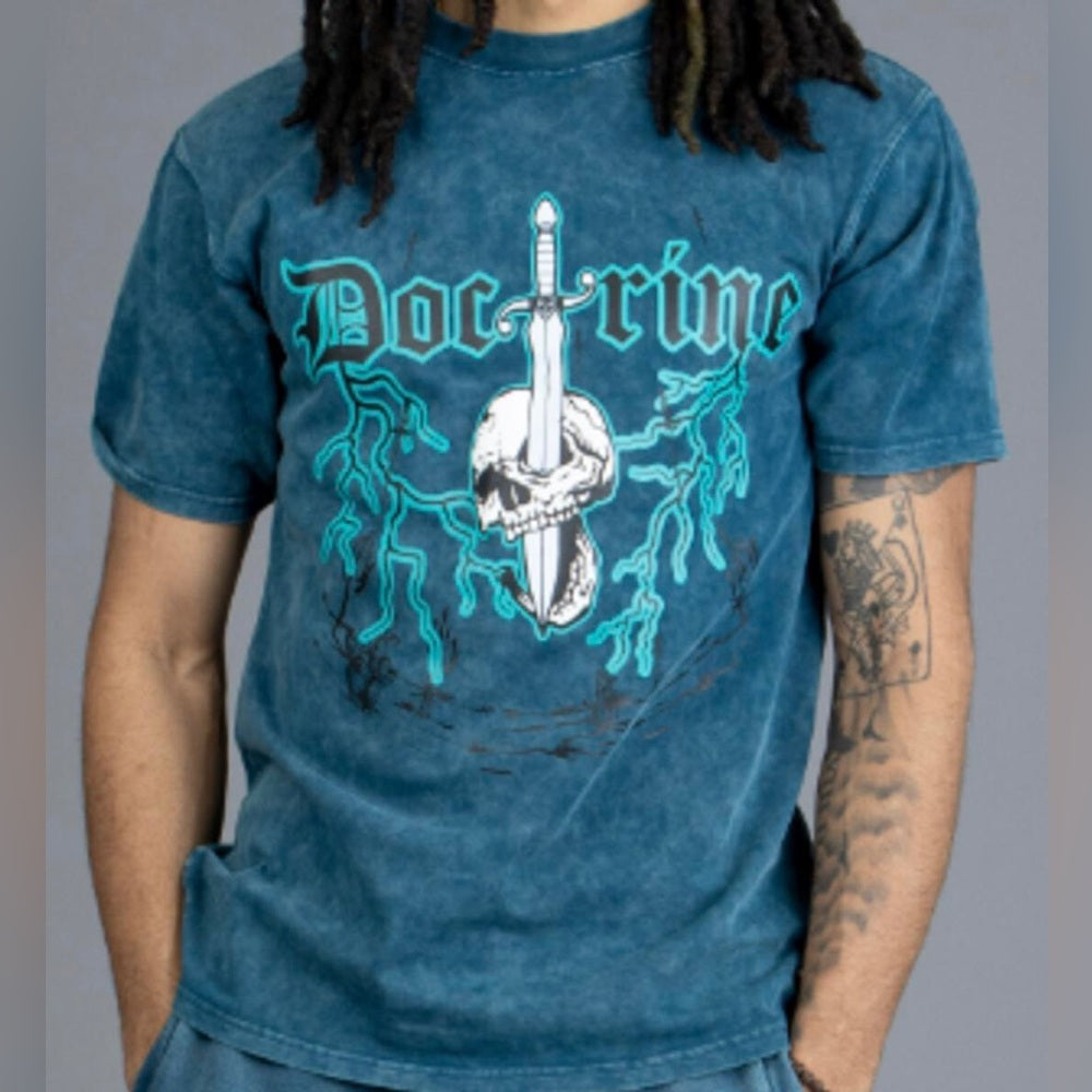 Doctrine graphic tee Sz various