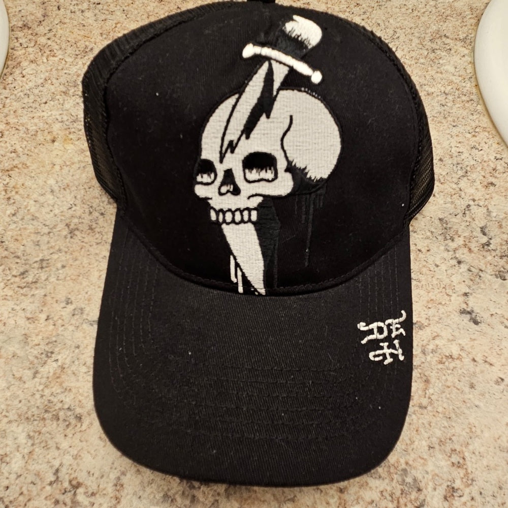 Ed hardy trucker cap one size fits all