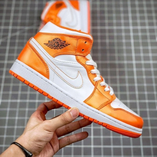 Sz Various Jordan 1s white orange Nwb