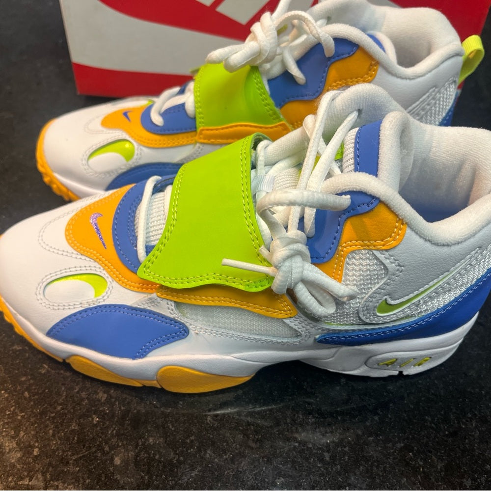 Nike AIR SPEED TURF (GS) size 7y NEW 7 BOY/ WOMEN/ 8.5