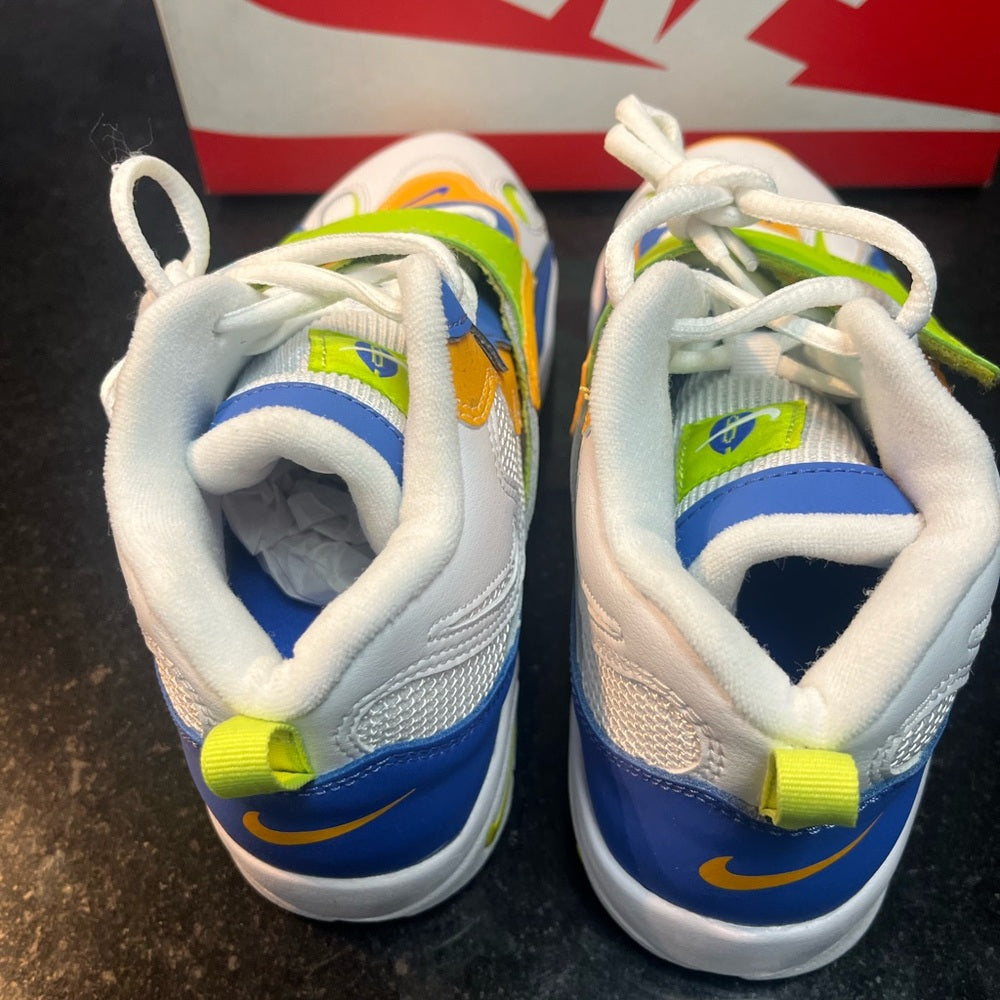 Nike AIR SPEED TURF (GS) size 7y NEW 7 BOY/ WOMEN/ 8.5