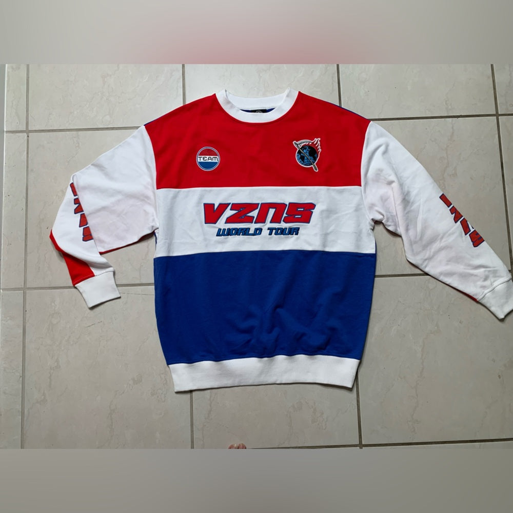 Visions long sleeve Sz large multi colored