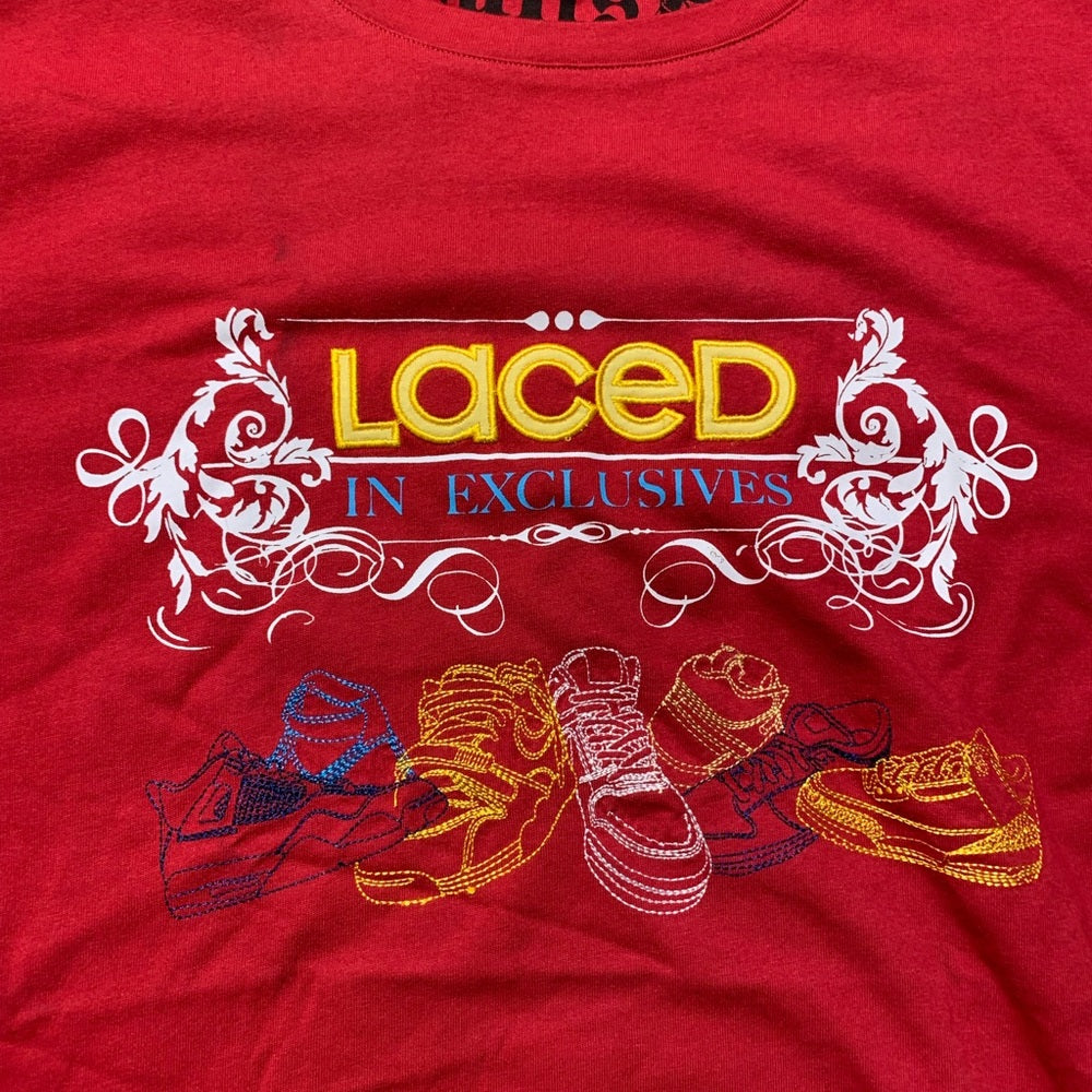 Sz large laced shoe shirt Sz large