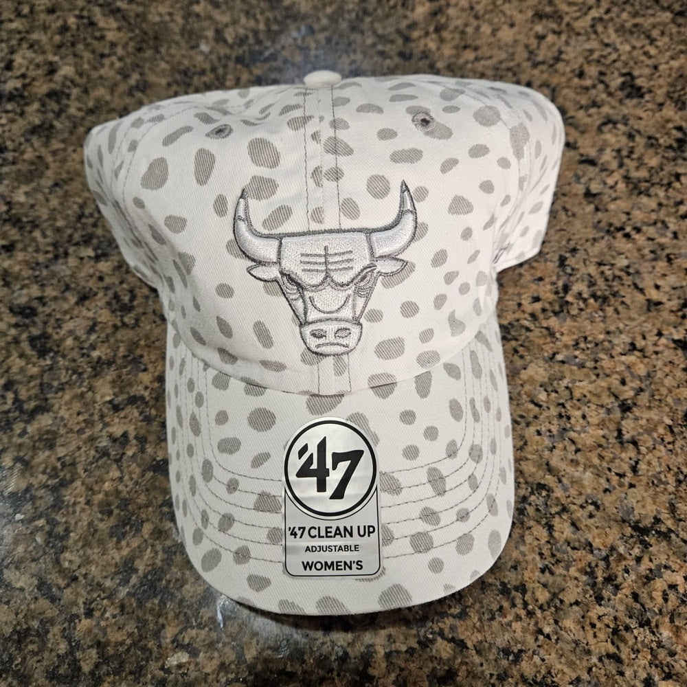 47 Brand Women's Adjustable Cap - Grey Chicago bulls