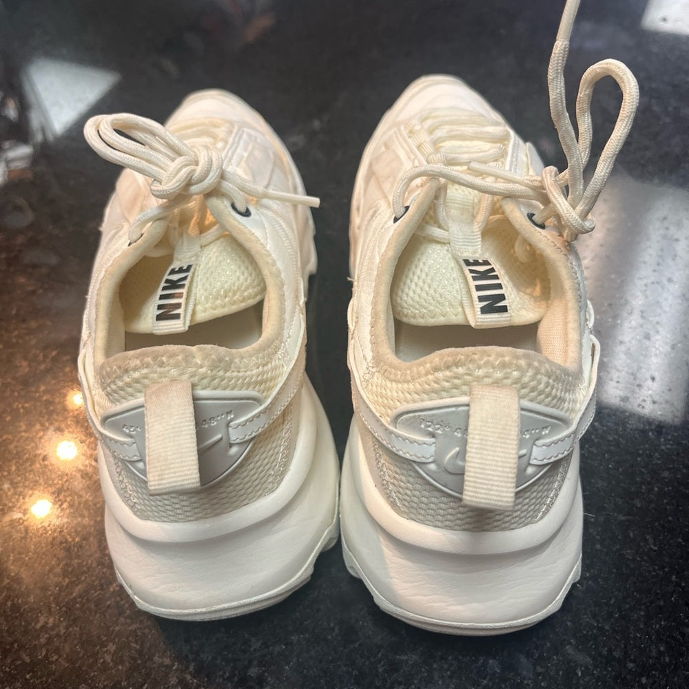 Nike Wmns TC 7900 Sail Black Women Casual Lifestyle Shoes Sneakers DD9682-100