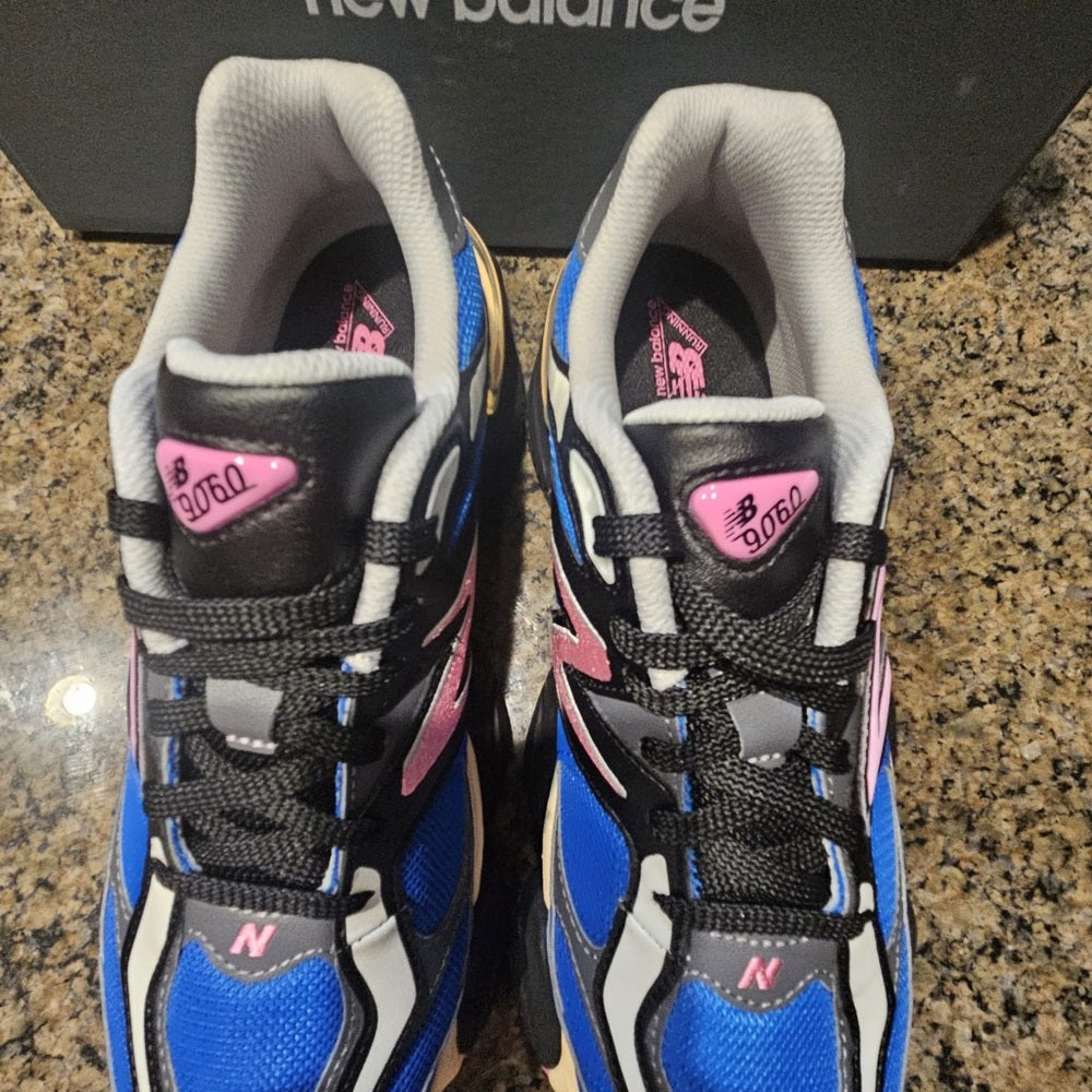 New Balance
9060 "Blue/Pink" sneakers