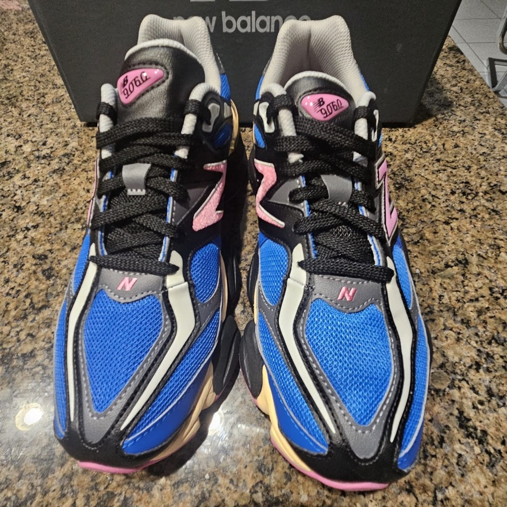 New Balance
9060 "Blue/Pink" sneakers