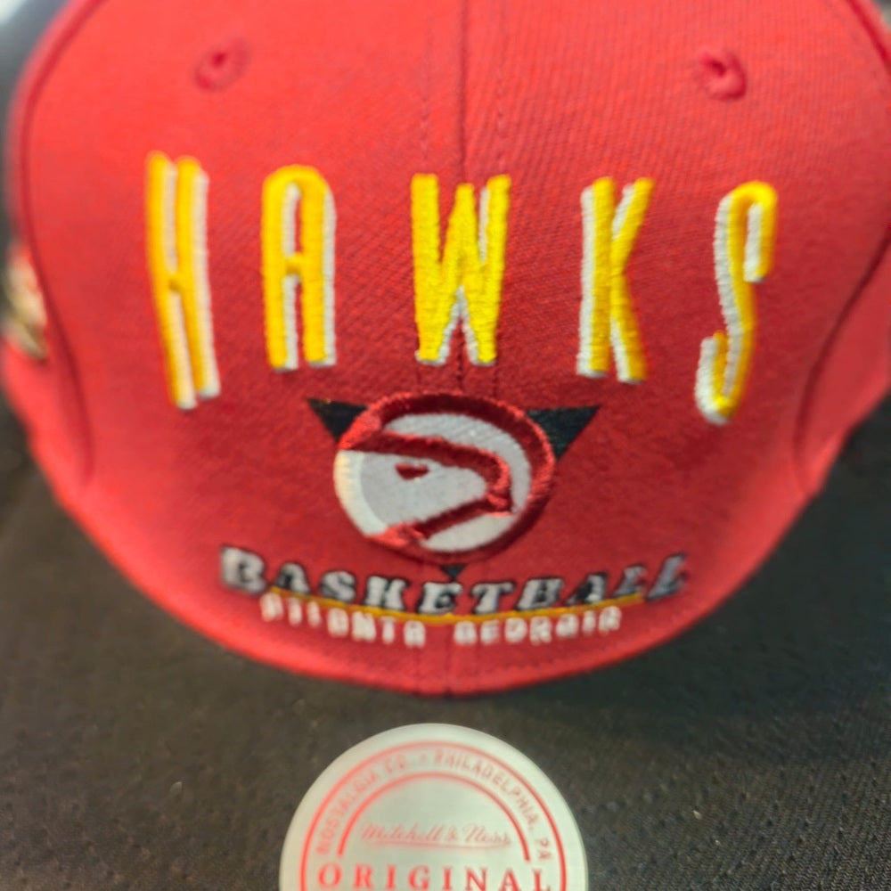 Mitchell & Ness Atlanta hawks Red and Black Hawks Basketball Cap