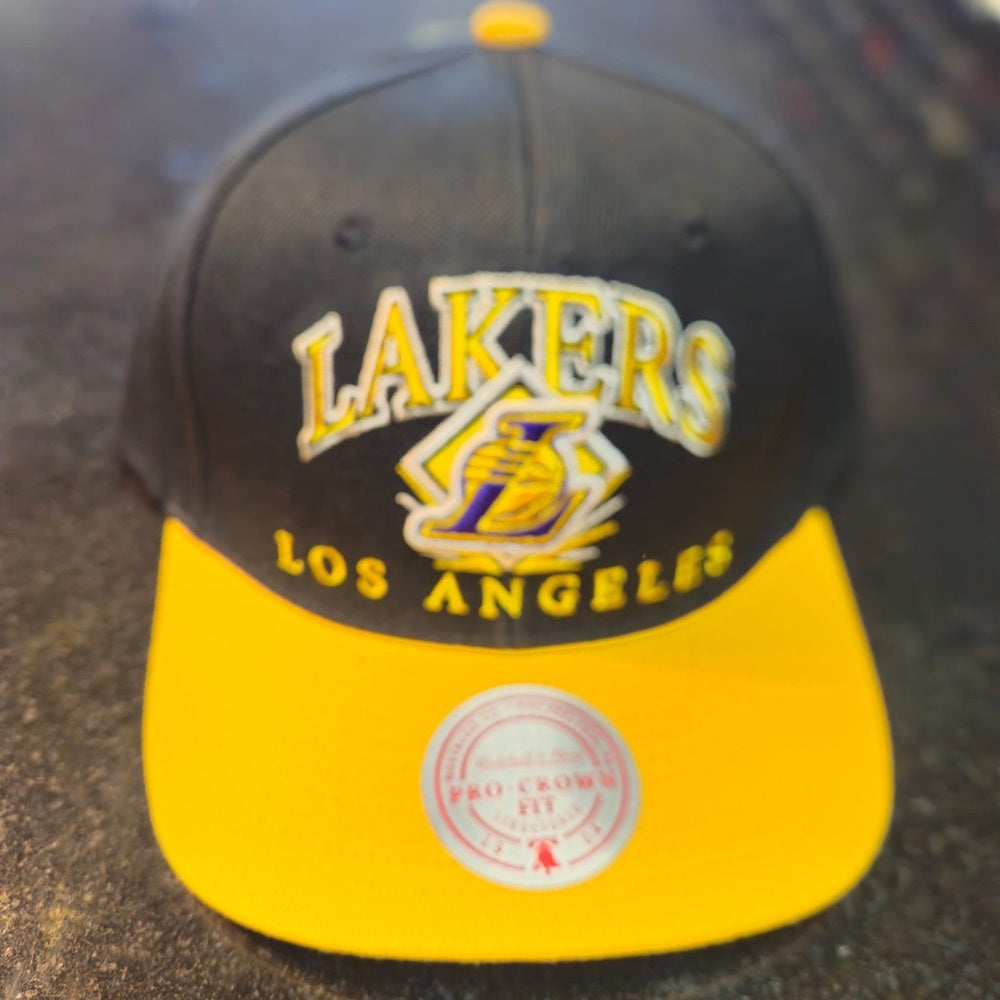 Mitchell & Ness Lakers Snapback Hat - Black and Yellow